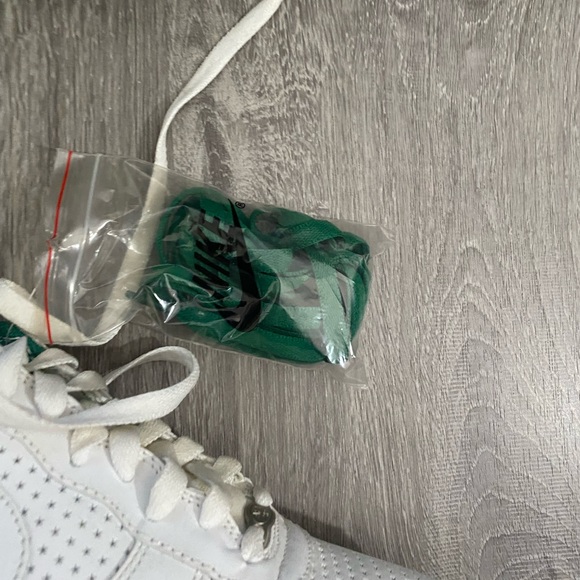 New AF1 Green / White - Picture 10 of 14